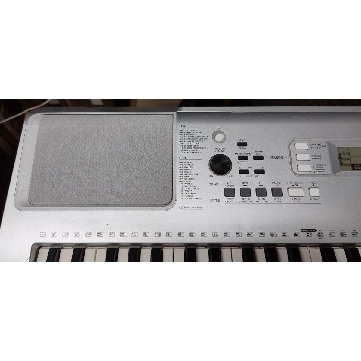 Yamaha YPT 360 Tastiera 61 tasti, usata