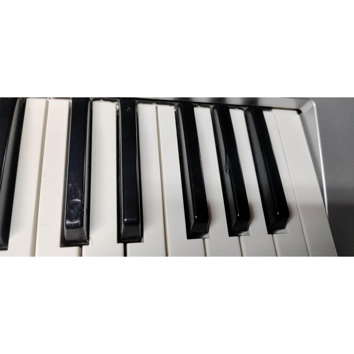 Yamaha YPT 360 Tastiera 61 tasti, usata
