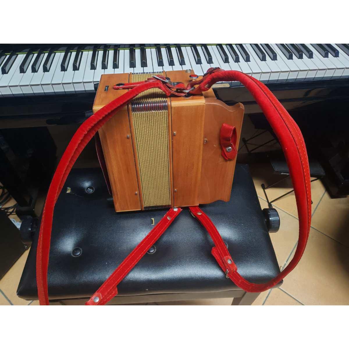 SOUNDSATION Organetto 8 bassi  in legno con registro al canto in do/sol ex demo