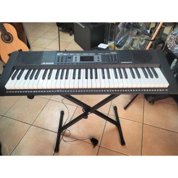 Alesis Harmony 61 tastiera arranger con supporto