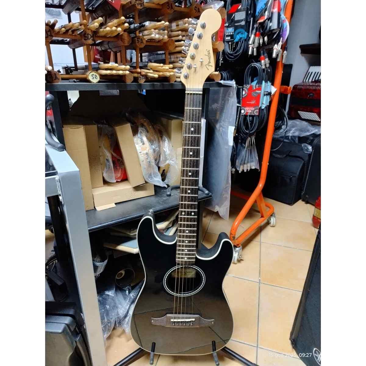 FENDER California Stratacoustic chitarra Usata