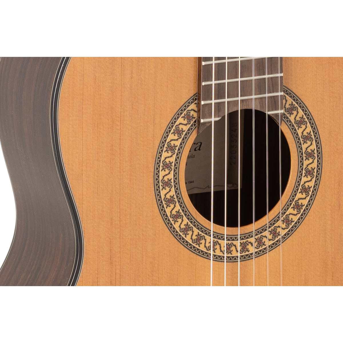 Admira A6 ECF Chitarra classica spagnola elettrificata