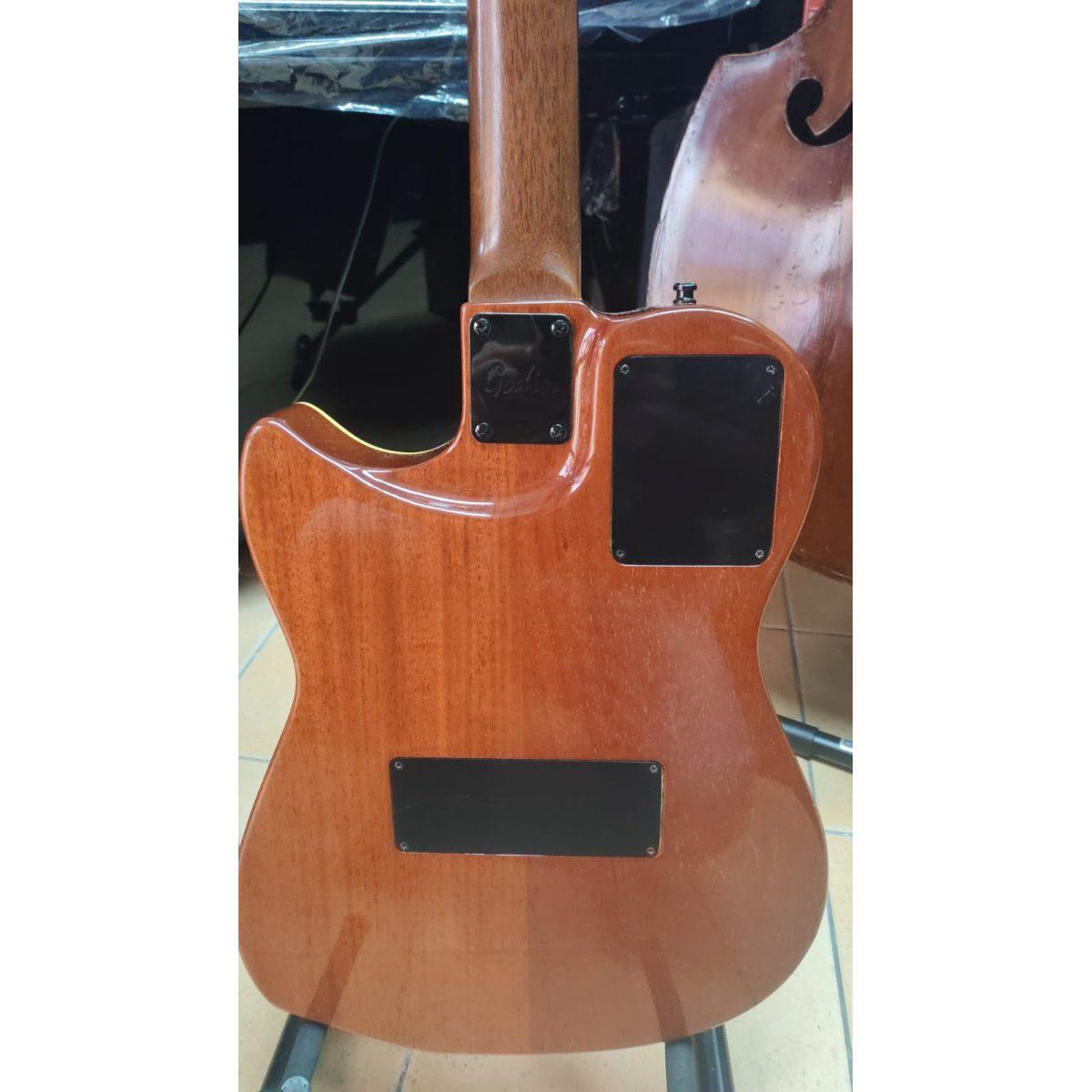 Godin Multiac 1994 made in canada usata completa di custodia originale