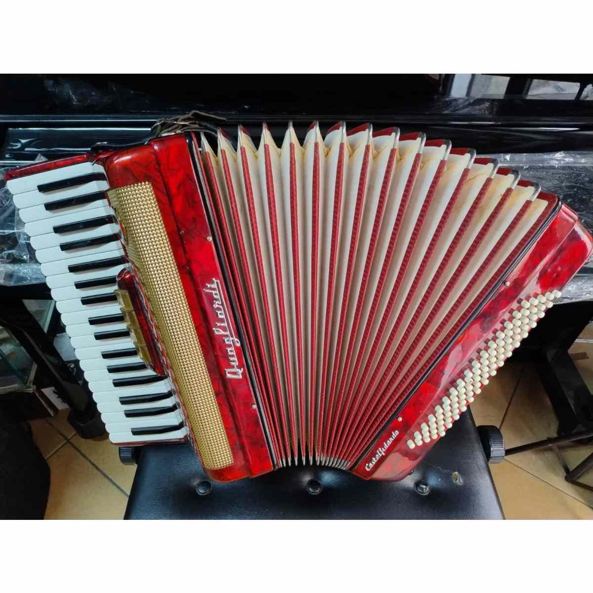 Guagliardi fisarmonica 80 bassi, usata